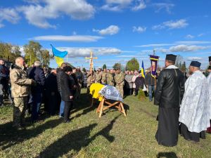 На Тернопільщині провели в останню земну дорогу Героя Степана Печінку
