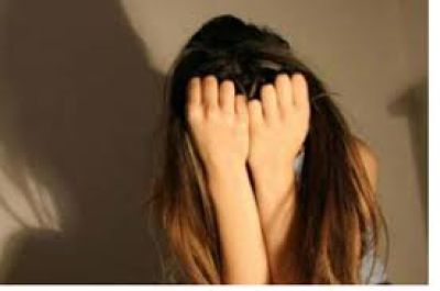 На Тернопільщині чоловіка засудили до 5 років тюрми за розбещення доньки