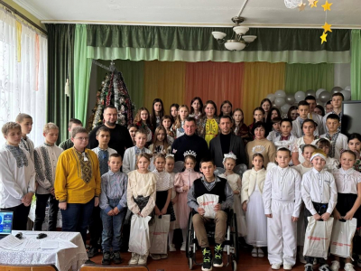 У свято Миколая волонтери «Української команди» відвідали школу та дитсадок у Шимківцях на Збаражчині