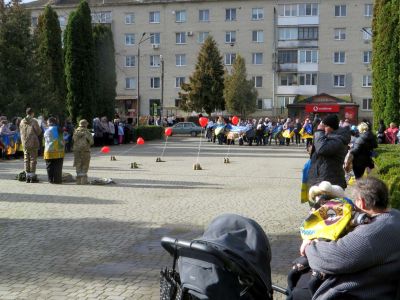 На Тернопільщині провели чергову мирну акцію на підтримку військовополонених та зниклих безвісти