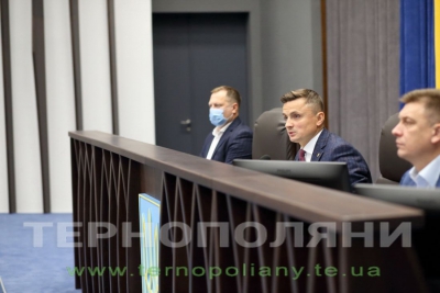 «Це – прояв соціального тиску»: Тернопільська обласна рада заступилася за права невакцинованих (документ)