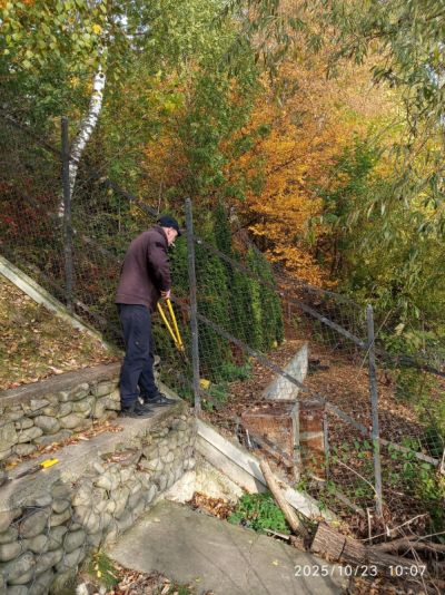 У Тернополі демонтували незаконно встановлену огорожу біля Тернопільського ставу