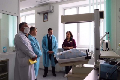 Тернопільська обласна лікарня отримала дороговартісне обладнання, яке рятуватиме життя новонароджених