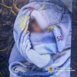 На Тернопільщині породіллі, яка залишила немовля на вулиці, загрожує до трьох років позбавлення волі