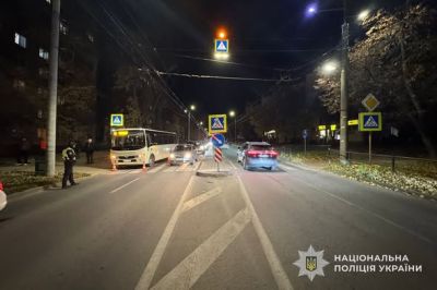 Неуважність - одна з причин трьох автопригод на автошляхах Тернопільщини