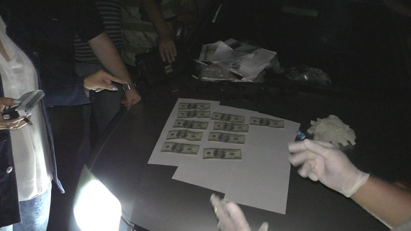На Тернопільщині працівник поліції попався на хабарі