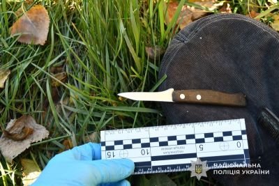 Поліцейський з Тернопільщини отримав два ножових пораненя отримав під час перевірки документів