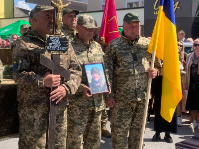 На Тернопільщині попрощалися з Русланом Петриком, який загинув на війні  