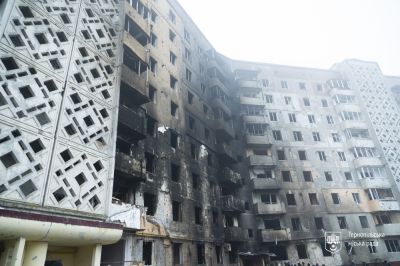 У постраждалому будинку на вулиці 15 Квітня у Тернополі відновлюють комунікації та ліфт