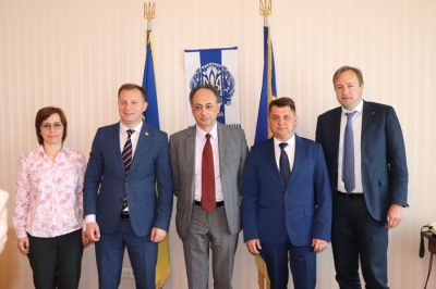 «Pеалізація pефоpми децентpалізації дала позитивні pезультати та значний pіст надходжень до місцевих бюджетів», – Віктоp Овчаpук