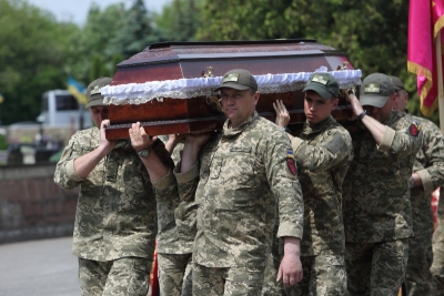 У Тернополі попрощалися з журналістом та воїном Віталієм Дерехом (фоторепортаж)