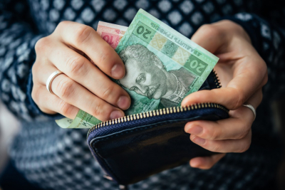 Працівникам Тернопільщини виплатили 8,7 млн грн заборгованої заробітної плати