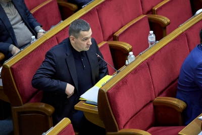 Нардеп з Тернопільщини Микола Люшняк закликав уряд забезпечити лаборантів «ковідними» доплатами та зменшити навантаження на сімейних лікарів
