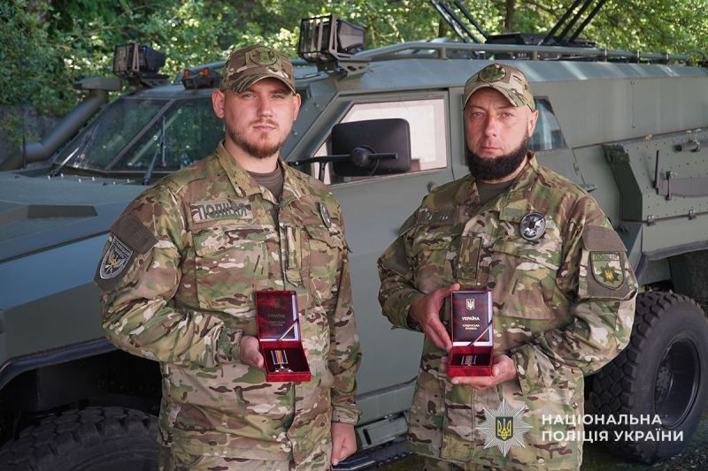 Президент України відзначив державними нагородами двох бійців стрілецького батальйону поліції Тернопільщини