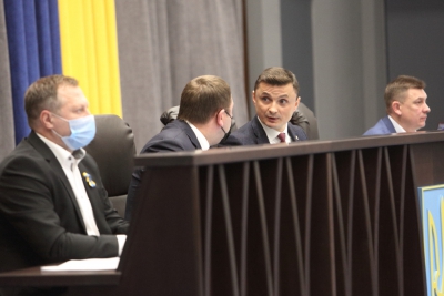 Два мільйони на тероборону та план відсічі: сьогодні відбулося термінове засідання Тернопільської облради (фоторепортаж)