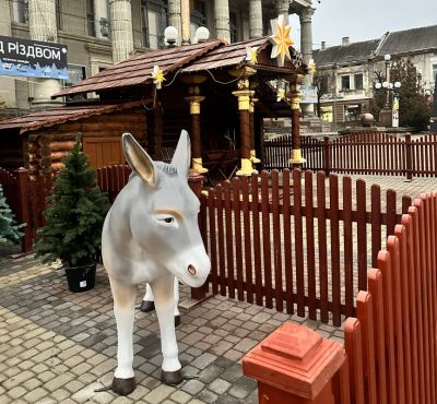 Сьогодні у Тернополі освятять шопку, що цьогоріч замінить головну ялинку