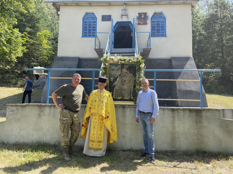 У легендарній капличці на Кременеччині помолилися за козаків та сучасних українських воїнів (відео)
