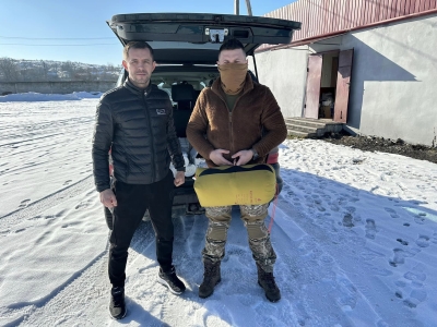 «Українська команда» Тернопільщини передала на фронт планшети та інші необхідні речі