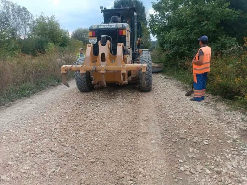 На Тернопільщині триває ремонт місцевих доріг