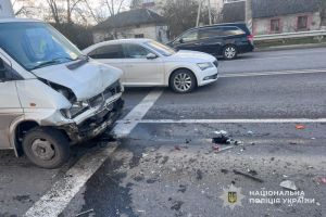 У Тернополі не розминулися два автомобілі: одного водія госпіталізували