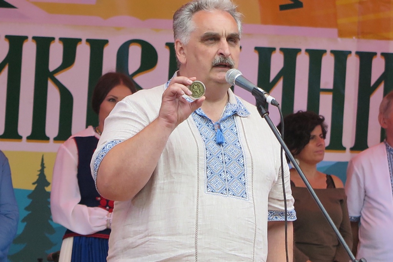 Унікальні монети з нагоди 75-х роковин депортації українців з Лемківщини вручали на Тернопільщині