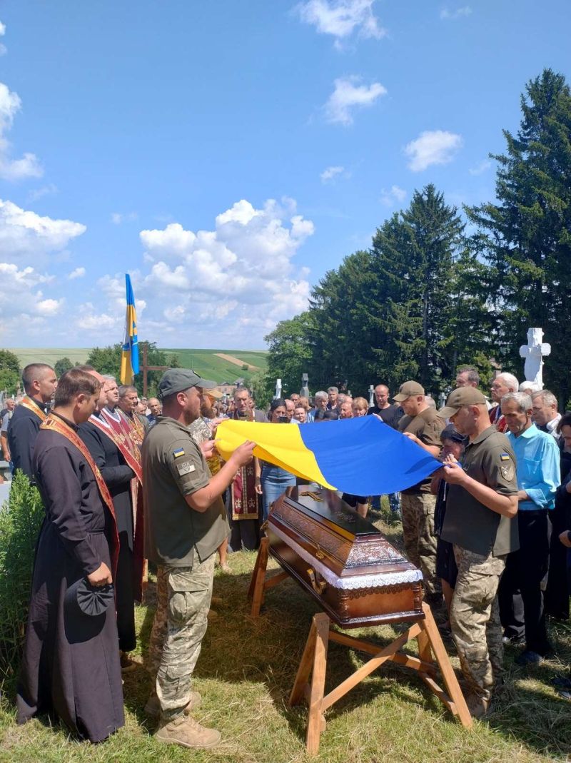 Підгаєцька громада попрощалася з військовослужбовцем Петром Павуляком