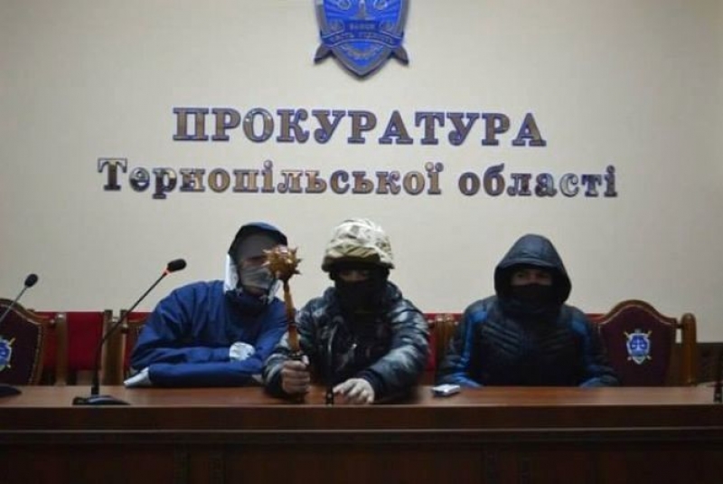 У Тернопільську обласну прокуратуру повернулися прокурори Януковича?