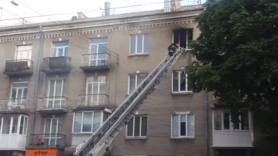Повсюди дим та люди - у центрі Тернополя горіло