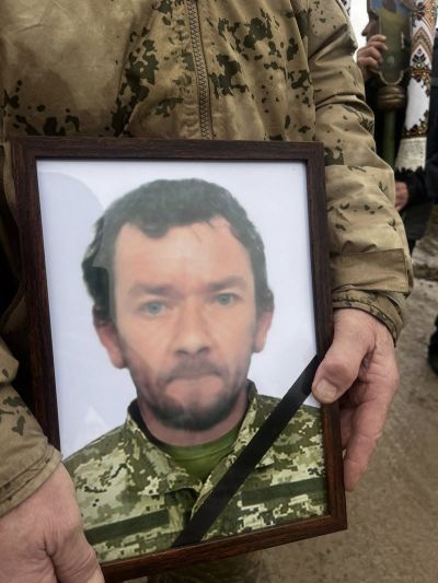 На Тернопільщині поховали Героя Василя Вавіліна