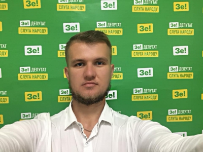 24-річний вчитель, який хоче бути головою Тернопільської ОДА, 7 років ігнорує військкокмат?