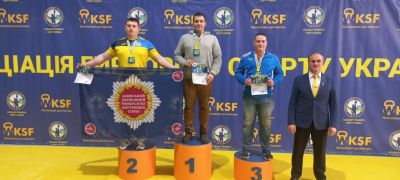 Тернопільський гирьовик Денис Вʼюк привіз &quot;золото&quot; та &quot;срібло&quot; з всеукраїнського чемпіонату