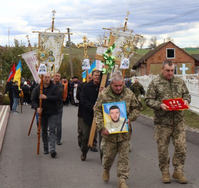 На Тернопільщині поховали Героя Петра Микуляка