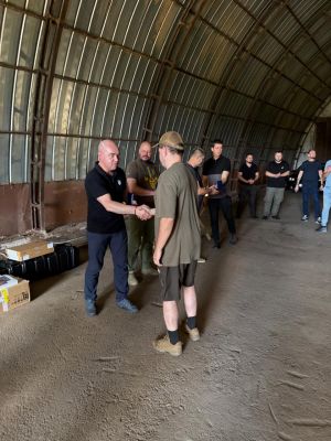 Сергій Надал на фронті до Дня Тернополя вручив відзнаки воїнам 105 бригади ТрО