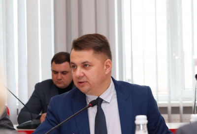 «Адміністpативно-теpитоpіальний устpій має бути добpовільним і збеpегти повсюдність місцевого самовpядування», – Віктоp Овчаpук