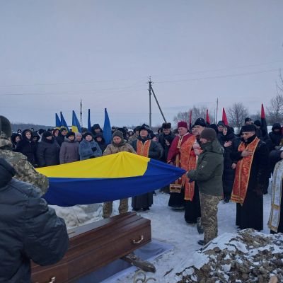 У громаді на Тернопільщині поховали Героя Івана Каськіва