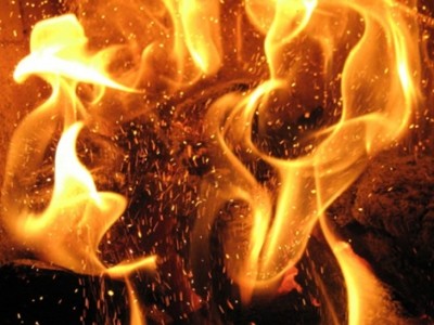 Вночі у Тернополі загорілася будівля