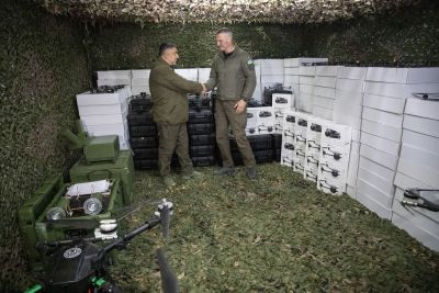 Віталій Кличко передав бійцям на фронт від громади Києва ще понад 3 000 БпЛА різних типів і 150 систем РЕБ