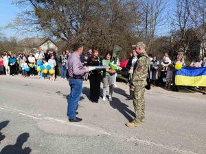 Три роки був у полоні: у Зборівській громаді зустріли захисника Володимира Бурія (фото)
