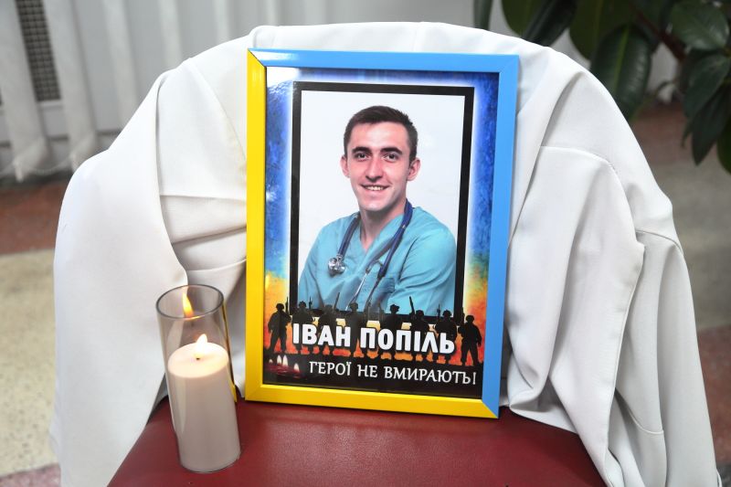 У Тернополі десятки людей здали кров в пам&#039;ять про медика та воїна Івана Попіля (фото)