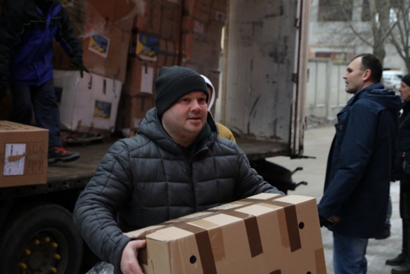 Волонтери «Платформи єдності» отримали повну вантажівку гуманітарної допомоги з Іспанії (відео)
