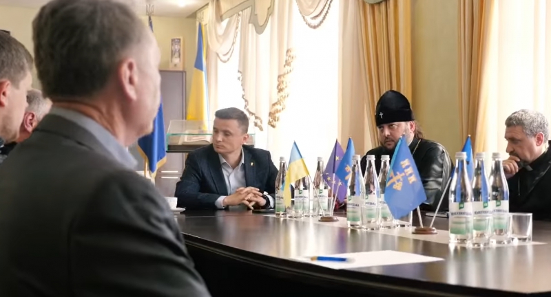 Голова Тернопільської обласної ради обговорив з духовенством краю долю церков московського патріархату