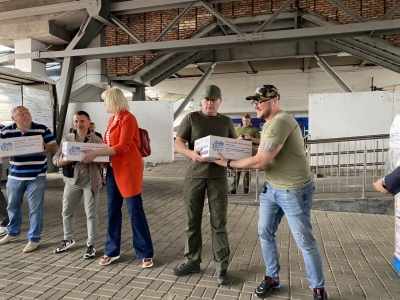 Волонтери передали 20 тон продуктових наборів постраждалим від війни, - Артур Палатний