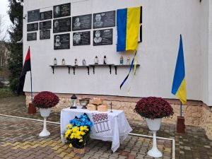 На Тернопільщині відкрили меморіальну дошку полеглому Герою Андрію Грущаку