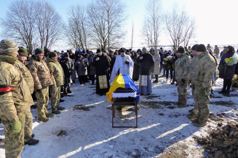 На Тернопільщині поховали воїна Володимира Федчука