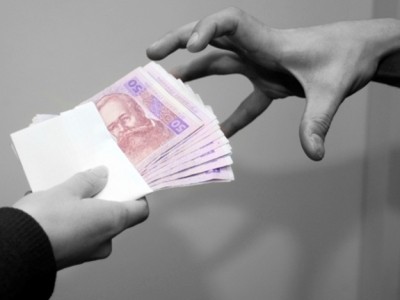 Тернопільські правоохоронці встановили шахрая, який обдурював людей через сайт ОЛХ