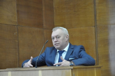 У Бучачі АТОвця, який перебував у полоні росіян, хочуть позбавити права на землю заради одіозного колишнього посадовця МВС (відео)