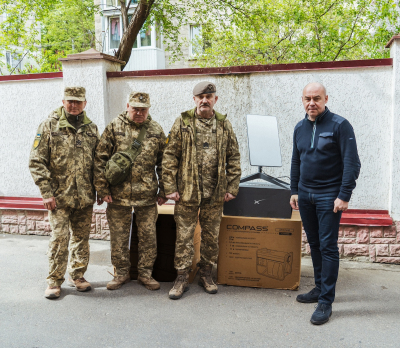 Не лише за бюджетні кошти: Надал особисто від себе передає допомогу на фронт