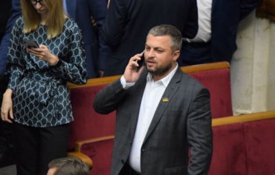 «Навіть не цікавлюся цим, хай суд розбирається», – нардеп Богданець про бійку у ВРУ