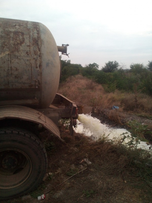 «Тернопільський молокозавод» незаконно зливав промислові відходи на Збаражчині
