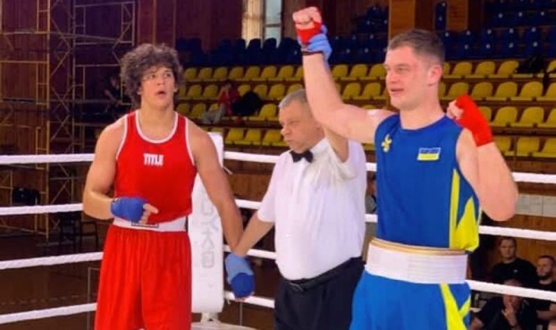 «Золото» для Тернопільщини: Віталій Молчанов переміг на всеукраїнському турнірі з боксу (фото)